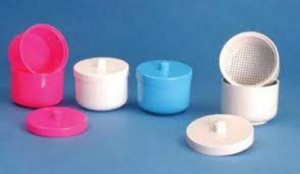 Desinfeksjons box m/ innsats til bor G1, rund plast hvit autoklaverbar.